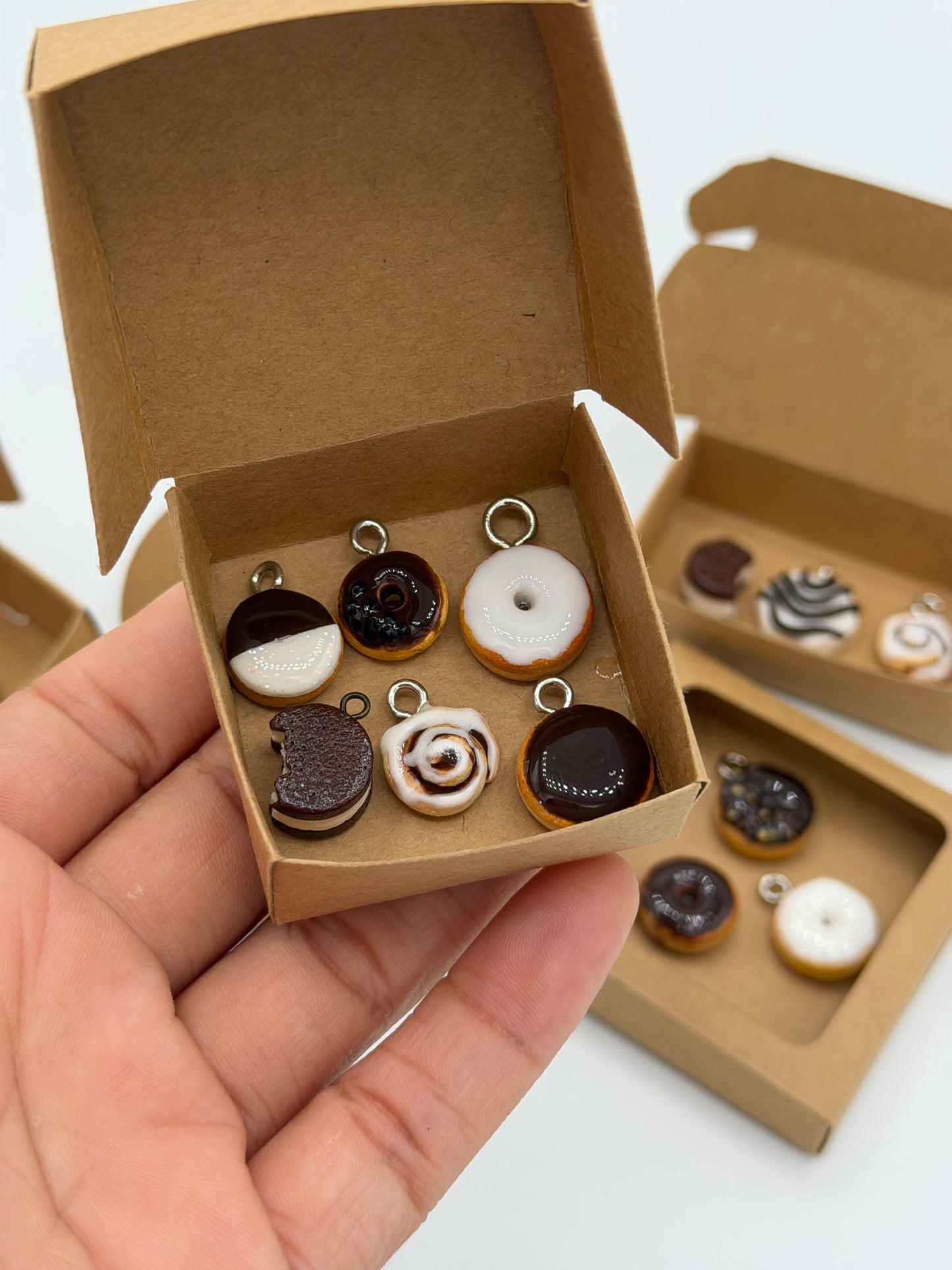 🍰 Zebra Cake Charms